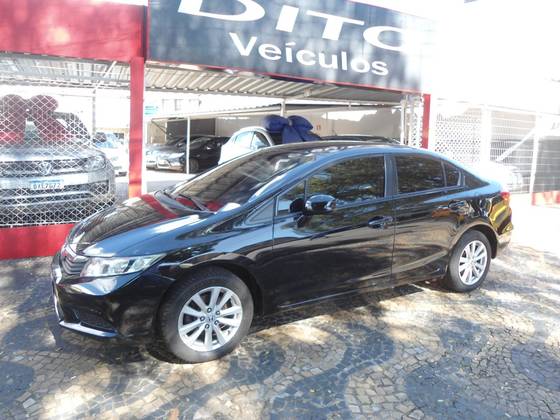 HONDA CIVIC 1.8 LXS 16V FLEX 4P AUTOMÁTICO HONDA CIVIC 1.8 LXS 16V FLEX 4P AUTOMÁTICO